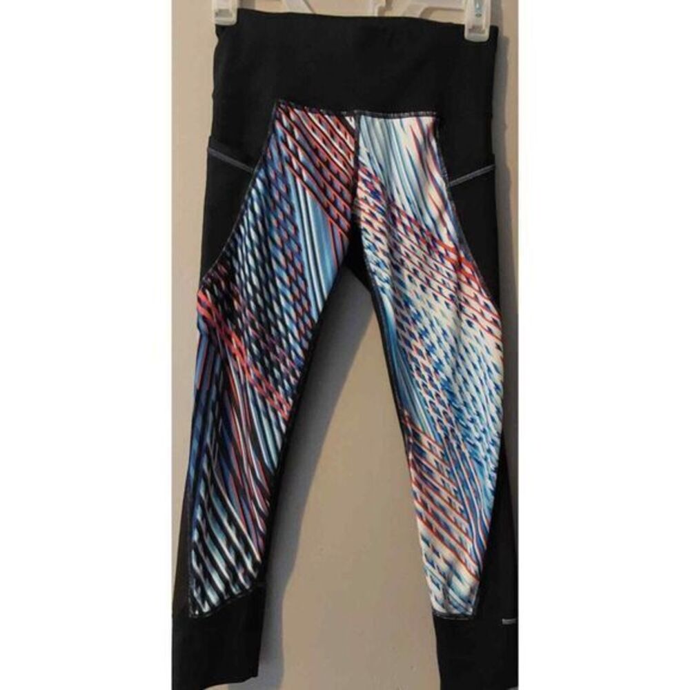 Women's Athleta Athletic Crop Leggings Size XS Blue with Stripes